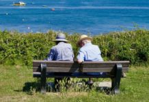 Gelosia: coppia di ultranovantenni divorziano dopo 68 anni insieme gelosia