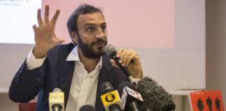 “Potere dei costruttori fortissimo, ha mangiato il centrodestra, sporcato il PD e adesso sta distruggendo l’immagine del M5s”