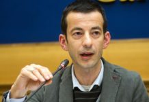 Nicola Biondo: “Il M5S, un partito padronale” Nicola Biondo