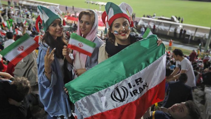 Iran e donne allo stadio, l’intervista a Massimo Fini massimo fini stadi iran