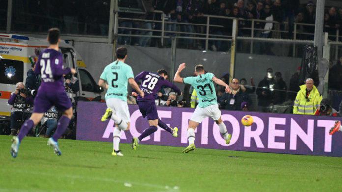 Inter, vetta a metà