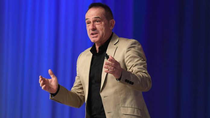 Antonio Giuliani ► “Così è iniziata la mia carriera: facevo l’operaio, ma al cantiere…”