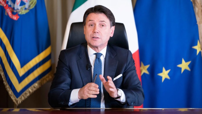 Il discorso del Premier Conte sulla fase 2 ► Ripresa campionato: mancano garanzie, sì ad allenamenti dal 18 maggio. Da lunedì ok a socialità, date ufficiali anche per riapertura piscine, palestre, cinema e teatri Conte_discorso_ufficio_diretta