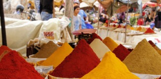 Curry, mercato spezie