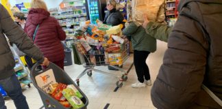 Panico coronavirus: le immagini dei supermercati