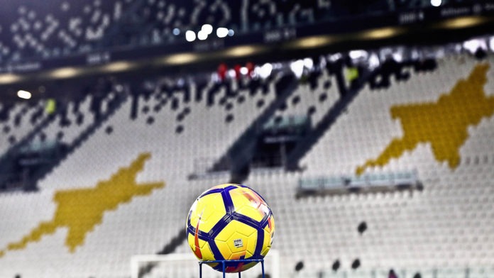 Governo, Sky, Lega e calciatori giocano allo scarica barile. Chi ferma il campionato è perduto