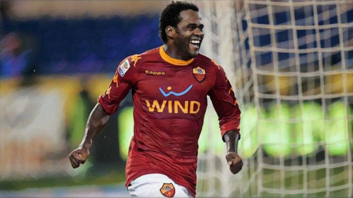 FABIO SIMPLICIO ► “Giocare con Totti e De Rossi? Una magia. Pastore un fuori classe, ma va a momenti”