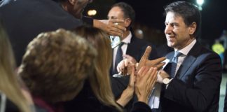 Vi stanno abituando a credere che la vostra vita non vale nulla al cospetto del loro potere