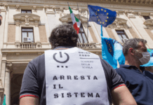 Salvate i lavoratori: ecco perché lo smart working sta per divorare ogni diritto