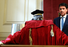 UFFICIALE: SGARBI FA RICORSO ► “Conte davanti alla Corte Costituzionale: è dittatura presidenziale”