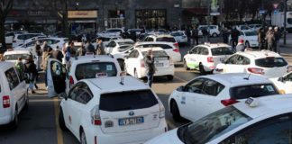 Palazzo Chigi blindato: infuria la protesta dei taxi ▷ “Noi vessati da chi ricorre ai paradisi fiscali”