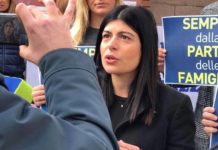 “Invece di prendervela con chi va per negozi, occupatevi della folla sui mezzi pubblici!” ▷ Colosimo (FDI)