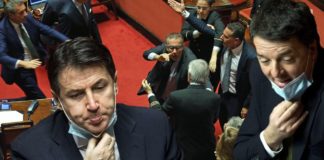 Paura e delirio al Governo: Parlamento italiano ridotto a un gallinaio ▷ Duranti e Michetti
