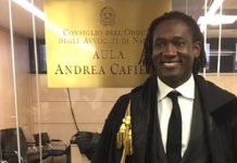 Avvocato di colore subisce discriminazione da parte del magistrato: “È laureato?” ▷ Il racconto di Hilarry Sedu