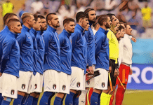 Scontro in diretta sulla Nazionale ▷ “Giocatori non si inginocchiano? Non siamo in un regime totalitario”