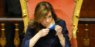 Scoppia il caos in Senato ▷ Alta tensione sul Ddl Zan: fischi e urla alla Presidente Casellati
