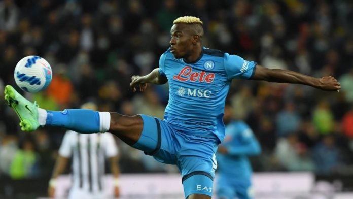 Napoli, messaggio alla Serie A… E alla critica