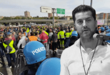 Francesco Amodeo incontenibile in piazza a Trieste ▷ “Avete terrorizzato il potere: ve lo assicuro”