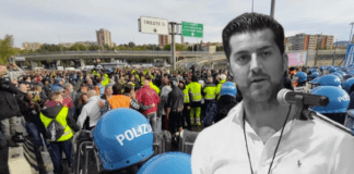 Francesco Amodeo incontenibile in piazza a Trieste ▷ “Avete terrorizzato il potere: ve lo assicuro”