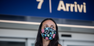 Testimonianza surreale dalla Spagna: prendere un volo positivi è possibile mentre qui spargono paura