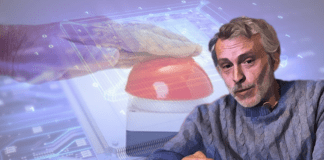 Conti bancari bloccati con un click ▷ Prof. Frajese: “È appena successo in Canada, arriverà anche da noi”