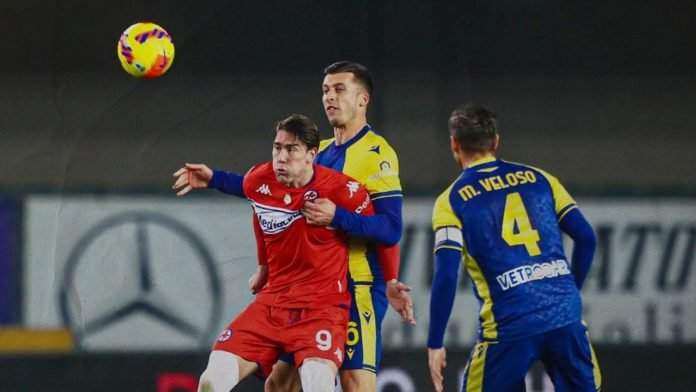 Casale infiamma il derby di mercato ▷ Roma e Lazio puntano il difensore del Verona: tutti gli scenari