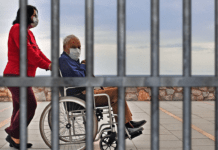 “Niente vaccino? Non puoi vedere il tuo compagno, ce lo impone la legge”