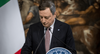Draghi annuncia le dimissioni, Mattarella le respinge e rinvia alle Camere