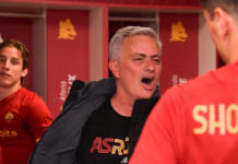 Roma impazzita negli spogliatoi ▷ Le immagini della festa: Pinto show, Mourinho in lacrime
