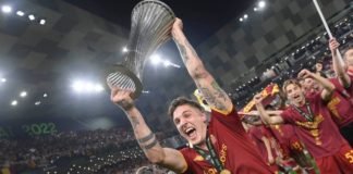 Roma: è qui la festa? ▷ Le immagini del corteo giallorosso