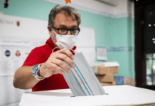 Il vero motivo per cui vogliono farvi andare a votare con la mascherina voto mascherina