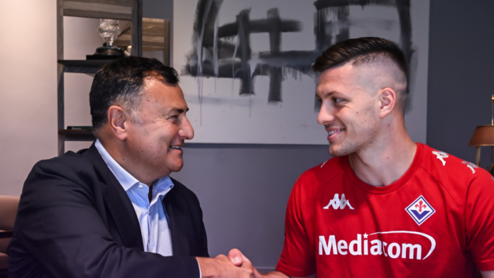 Luka Jovic è della Fiorentina: entusiasmo in città per l’arrivo del bosniaco