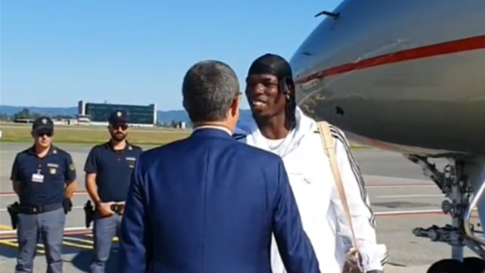 Juve, Pogba atterra a Torino ed è subito “Pogback” ▷ La prima immagine da bianconero