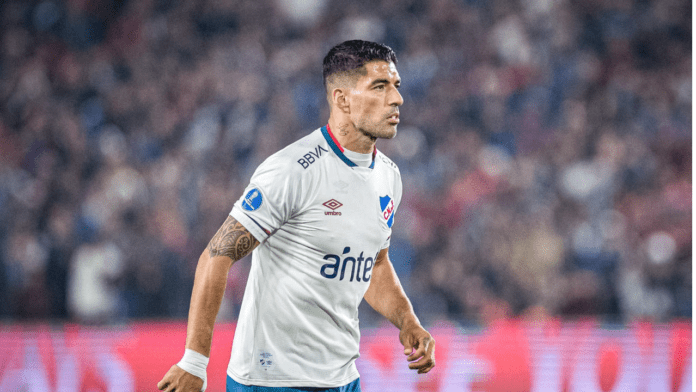 Il grande ritorno di Suarez al Nacional Montevideo: le immagini più belle