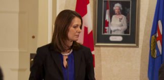 In Canada arrivano le scuse per i non vaccinati ▷ Lo storico discorso della nuova premier dell’Alberta