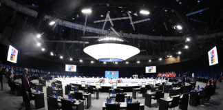 La NATO spazza via le possibilità di pace: Russia ufficialmente definita ‘Stato terrorista’