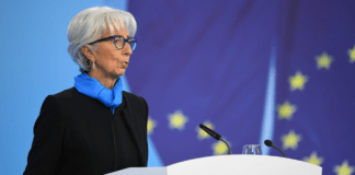 Proteste contro la BCE: stiamo arrivando in una situazione in cui le banche governano i paesi