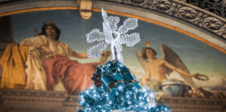 Il “Buone feste” in opposizione al multiculturalismo: bisogna aprirsi all’altro senza cadere nel nichilismo