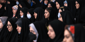 Iran, le proteste vengono davvero dal basso? Attenti agli schemi della guerra