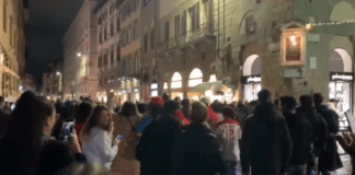 Marocco in semifinale ▷ Esplode la gioia dei tifosi a Firenze (VIDEO)