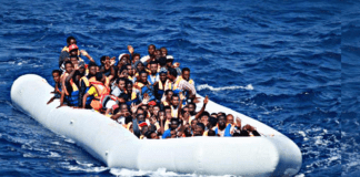 L’ignoranza della stampa sul naufragio di Crotone ▷ “Frontex non ha rilevato pericoli per la nave”