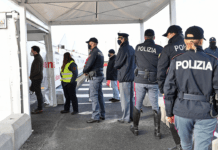 L’allarme della polizia sugli effetti avversi ▷ Spunta il dato inquietante di reazioni, “e non se ne parla”