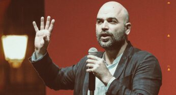 Saviano non ci sta e lancia una pseudo critica all’Italia: un’altra surreale tesi dell’ordine neoliberale