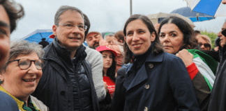 Tanta moda e pochi diritti, le parole di Elly Schlein sembrano uscite da una commedia televisiva