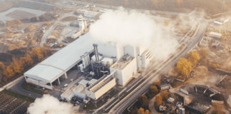 Svelati i costi assurdi della transizione ecologica: un piano che passa anche dai licenziamenti