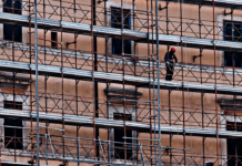 Eurostat minaccia il superbonus: il dilemma dei crediti incagliati e la corsa contro il tempo