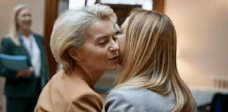 Approvata la revisione del PNRR, il governo esulta mentre l’Europa si indebita con garanzie pubbliche italiane