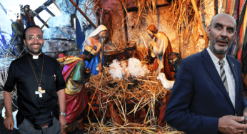 Don Vitaliano fa un presepe con due mamme ▷ Pillon: “La strategia LGBT sta portando i suoi frutti”