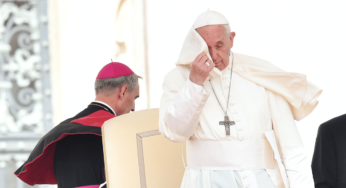 Bergoglio riceve Gänswein, Cionci spiega perché ▷ “Un gesto apparentemente distensivo”