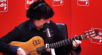 Anellino emoziona con un medley in studio ▷ Il live con i brani storici di Baglioni